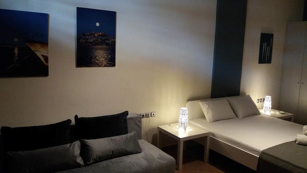Our House Luxury Studio Кавала Екстериор снимка